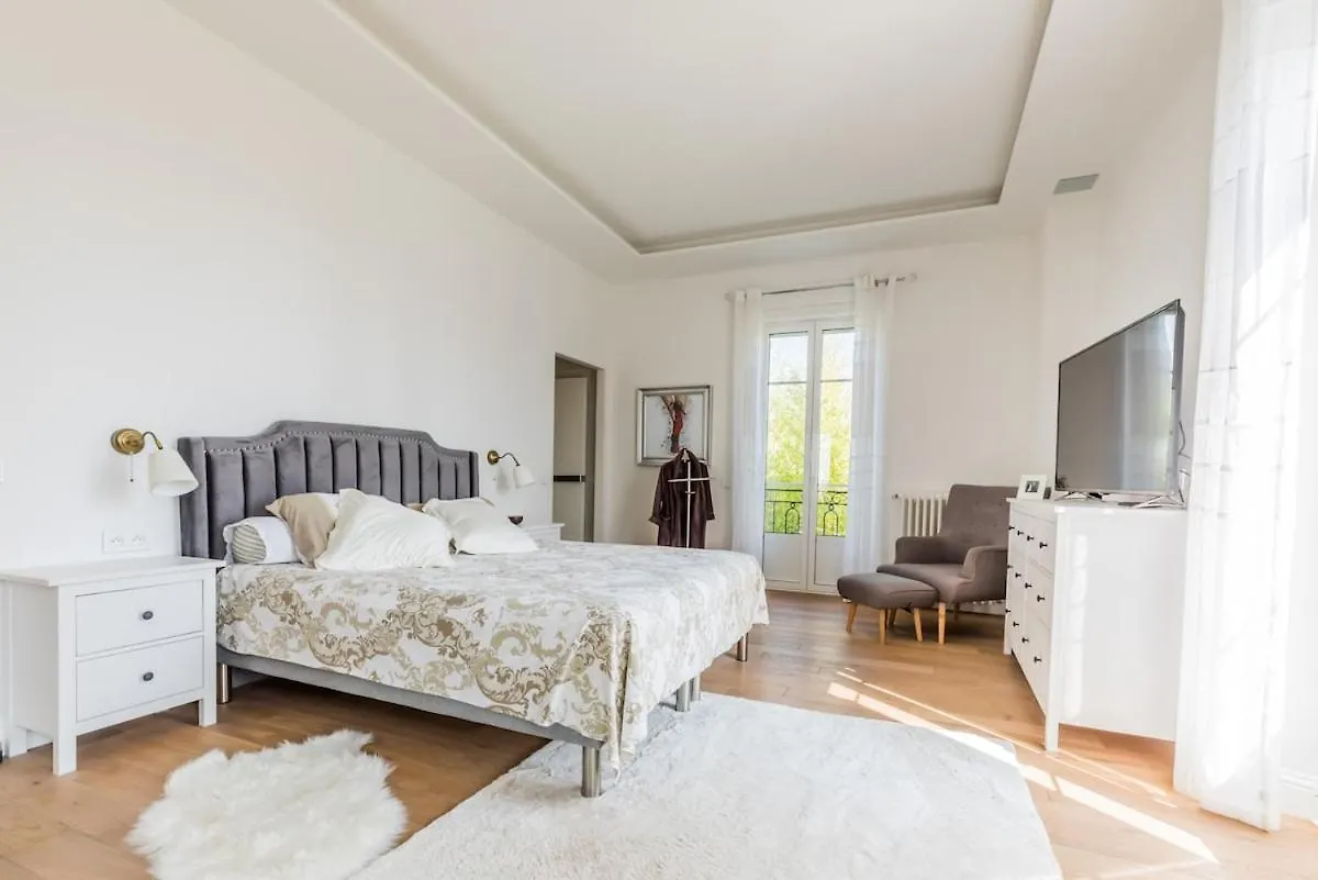 Villa 220M2 - Pool Villa, 4 Bedrooms, Hot Tub Cannes France