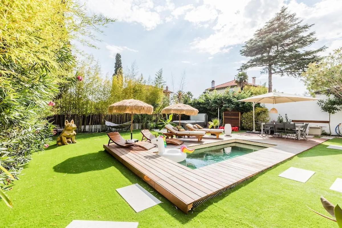 220M2 - Pool Villa, 4 Bedrooms, Hot Tub Cannes