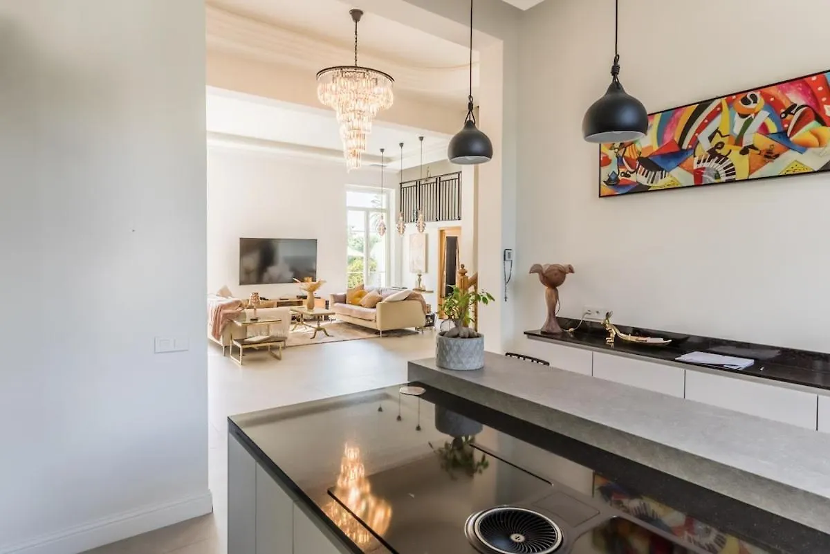 Villa 220M2 - Pool Villa, 4 Bedrooms, Hot Tub Cannes France