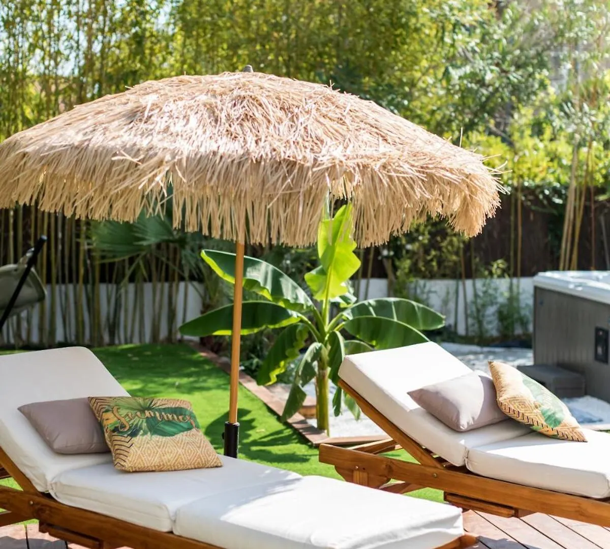 220M2 - Pool Villa, 4 Bedrooms, Hot Tub Cannes France