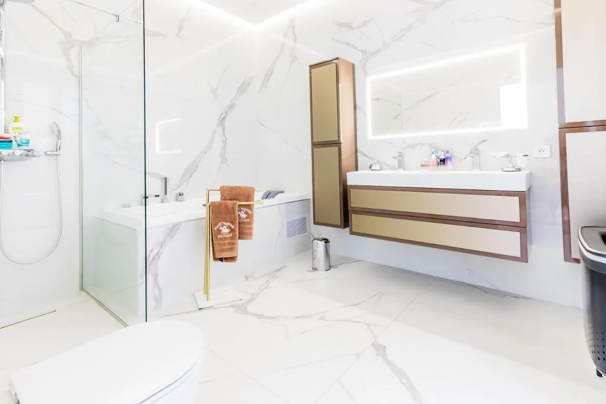 220M2 - Pool Villa, 4 Bedrooms, Hot Tub Cannes Francie